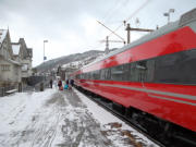 Bergenbahn im Bahnhof Voss