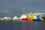 Flotte von Ölplattform-Versorgern in Bergen