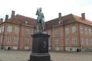 Statue des Stadtgründers Fredrik II.