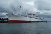 die MS "Cap San Diego" aus Hamburg in Warnemünde