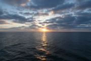 Sonnenaufgang auf der Nordsee