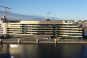 Blick vom Schiff auf die DFDS Reedereizentrale in Kopenhagen
